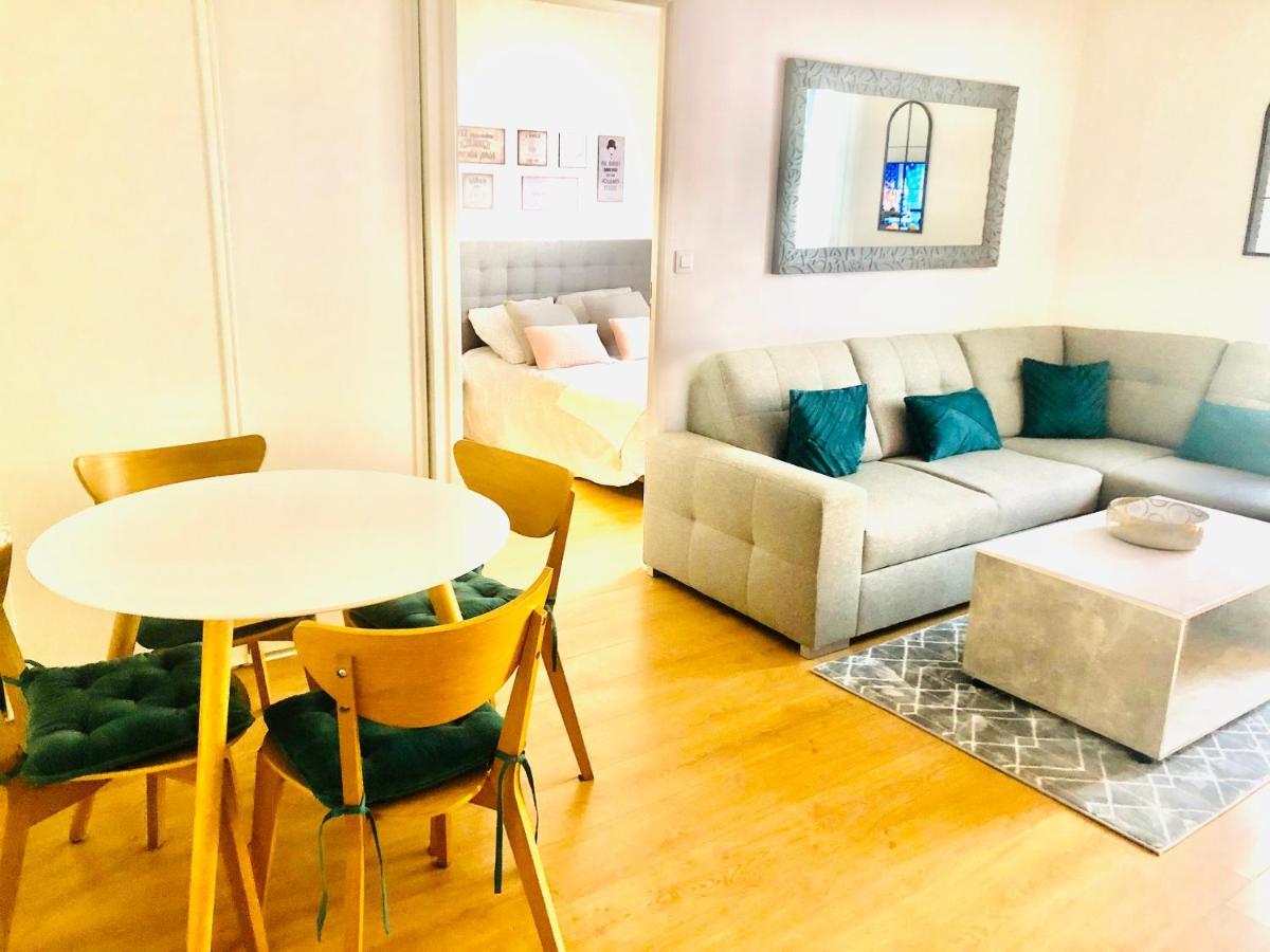 Appartement Place Toscane Serris Exteriör bild
