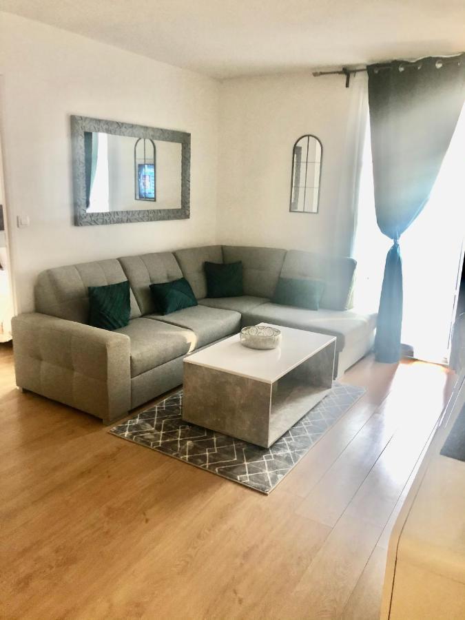 Appartement Place Toscane Serris Exteriör bild