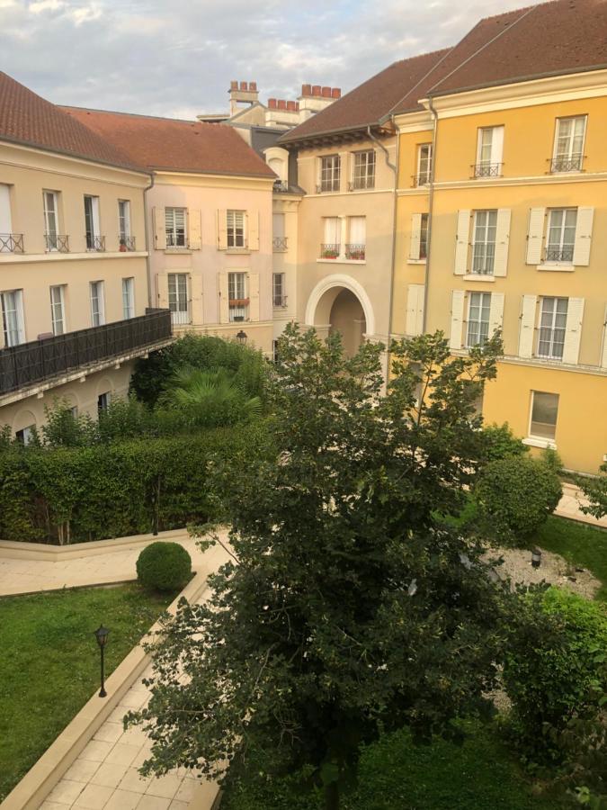 Appartement Place Toscane Serris Exteriör bild