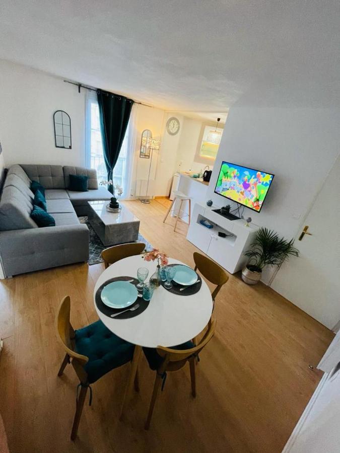 Appartement Place Toscane Serris Exteriör bild